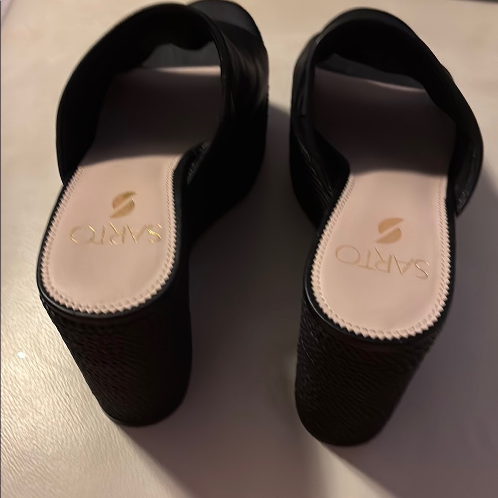 Franco Sarto Black Platform Shoes New never worn